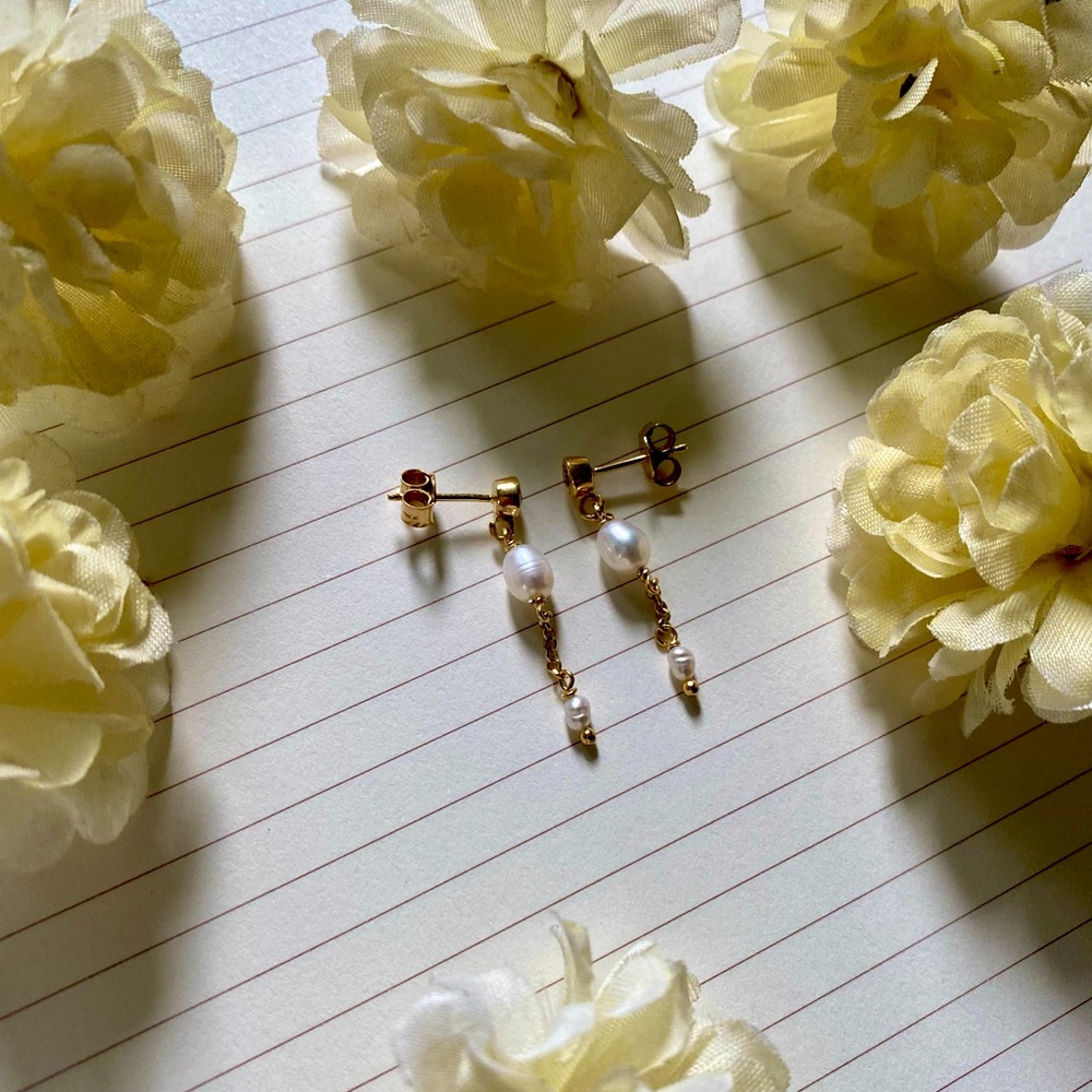 Pearl Earings
